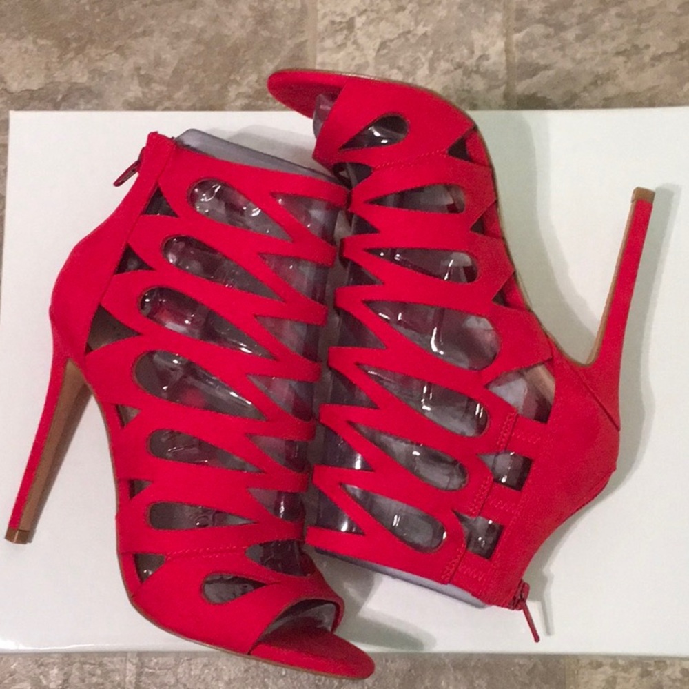 Aldo. Red Suede Stiletto. Used. Size 6.5.